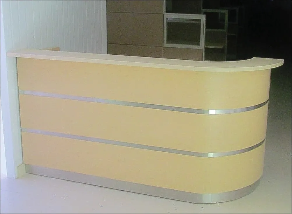 Counters en melamina, enchapados o pintados color madera con detalles en acero inoxidable – GM Proyectos Generales